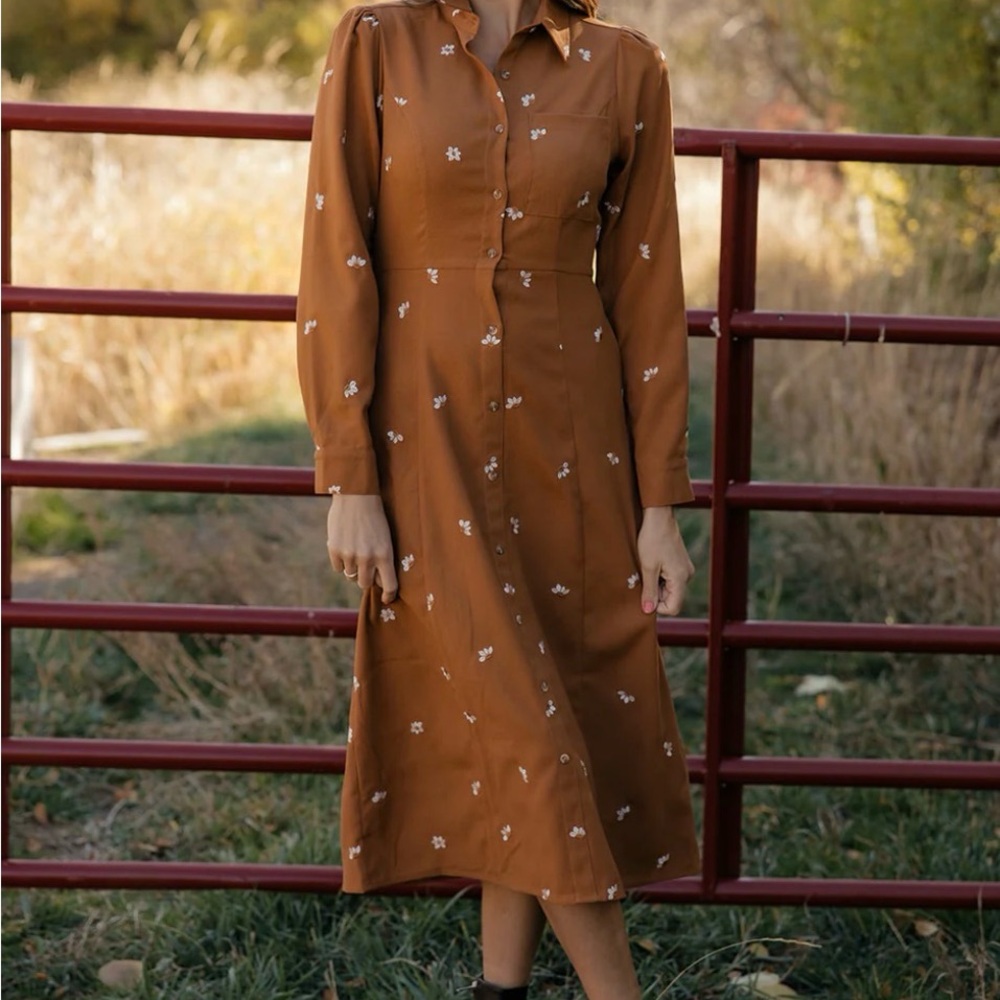 Women's Long-Sleeve Shirtwaist Midi Dress in Cognac Floral